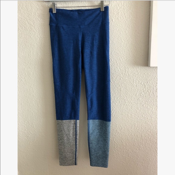 Outdoor Voices Pants - Outdoor Voices 3/4 three tone leggings sz: Small